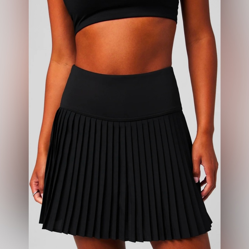 New Fabletics Pleated Mini Skirt Women’s Size: M